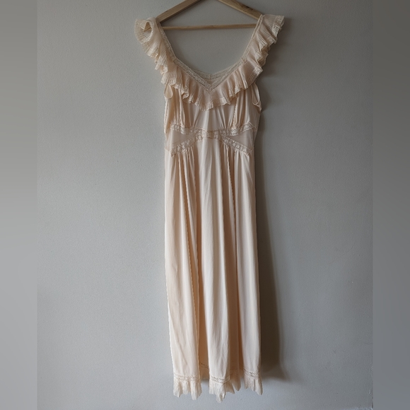 Other - Vintage 1940s Soft Peach Slip Dress